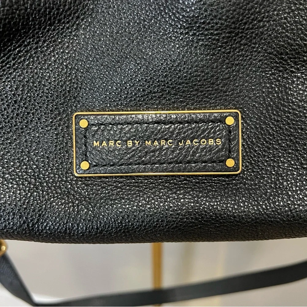 Marc by Marc Jacobs Too Hot To Handle Bentley Tote Bag - Picture 2 of 16